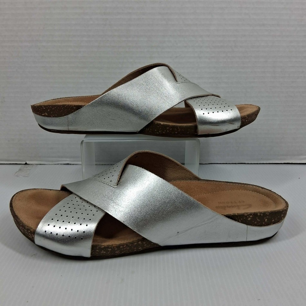 Clarks Artisan Womens 7.5 M Silver Metallic Leather Perforated Slide Sandals